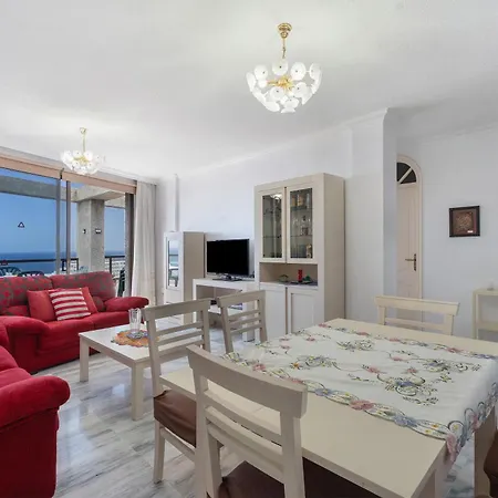 Al Mar Gigantes Apartment